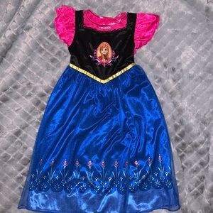 Disney Frozen nightgown